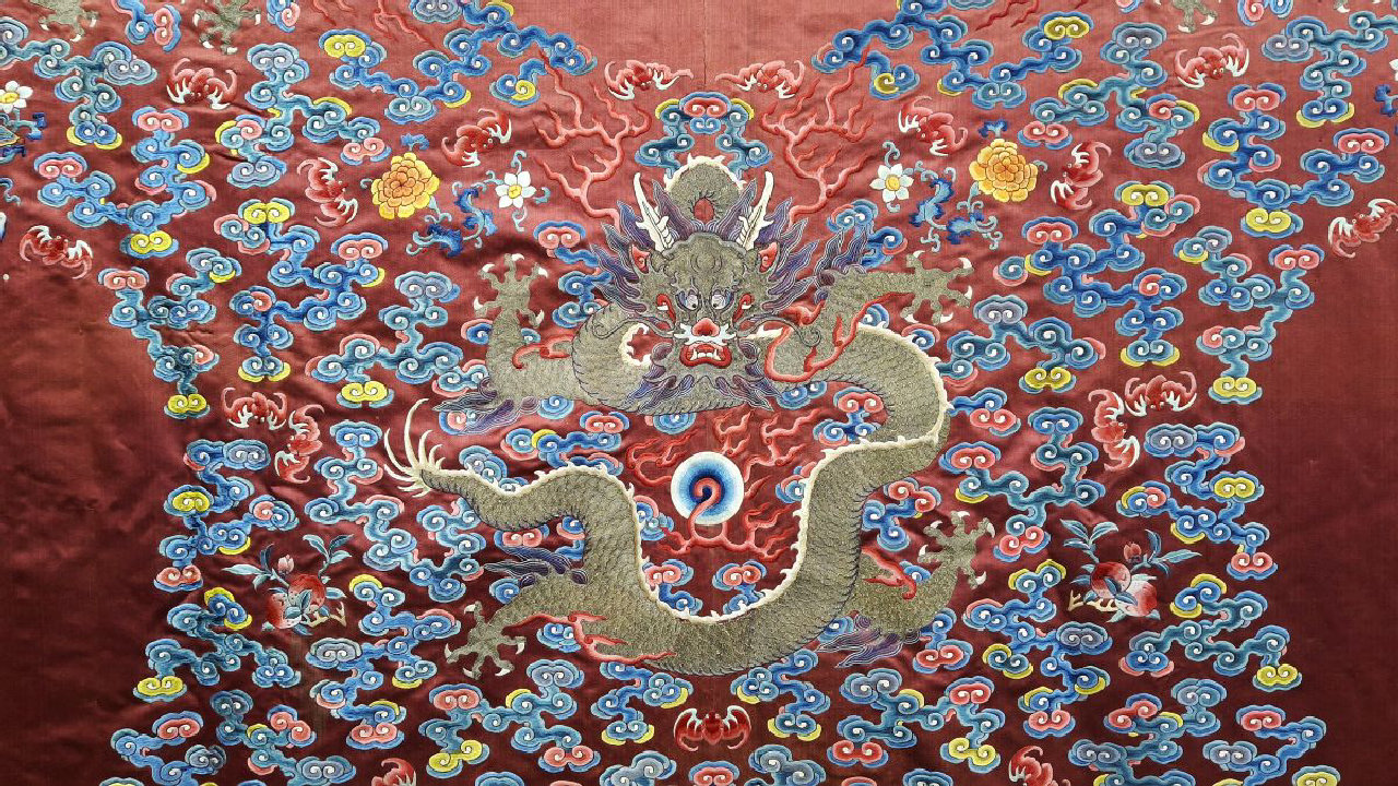 How to look at a Dragon Robe (picture: Brighton & Hove Museums)