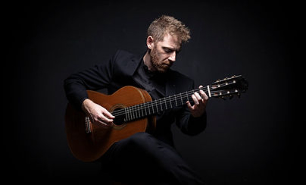 Jonathan Parkin (guitar) - Alba Nova (picture: Kino-Teatr)