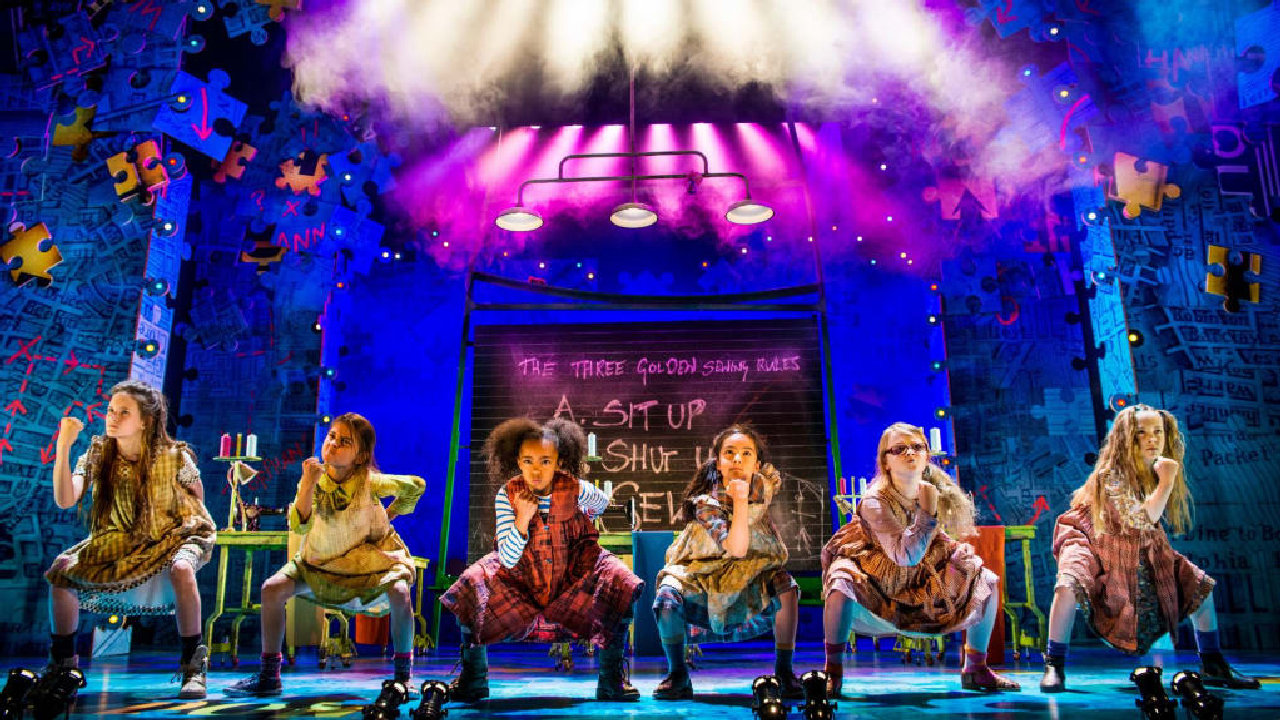 Annie - Touch Tour (picture: Theatre Royal Brighton)