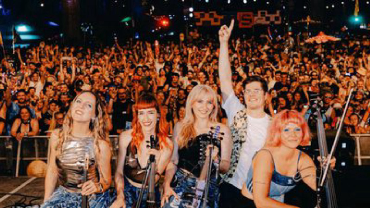 Keeno Live ft. Vibre Strings (picture: Concorde 2)
