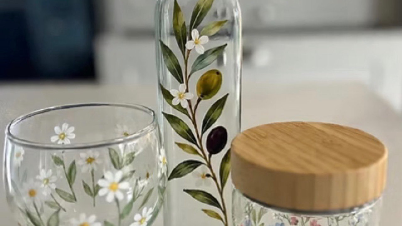 Paint and Sip with Art Unscrewed: Glass Paint-a-long (picture: The Horsebridge Arts Centre)