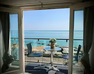 Hotels – Places to Stay